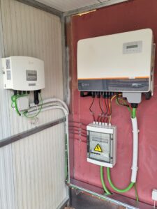 Inversor y protecciones eléctricas.