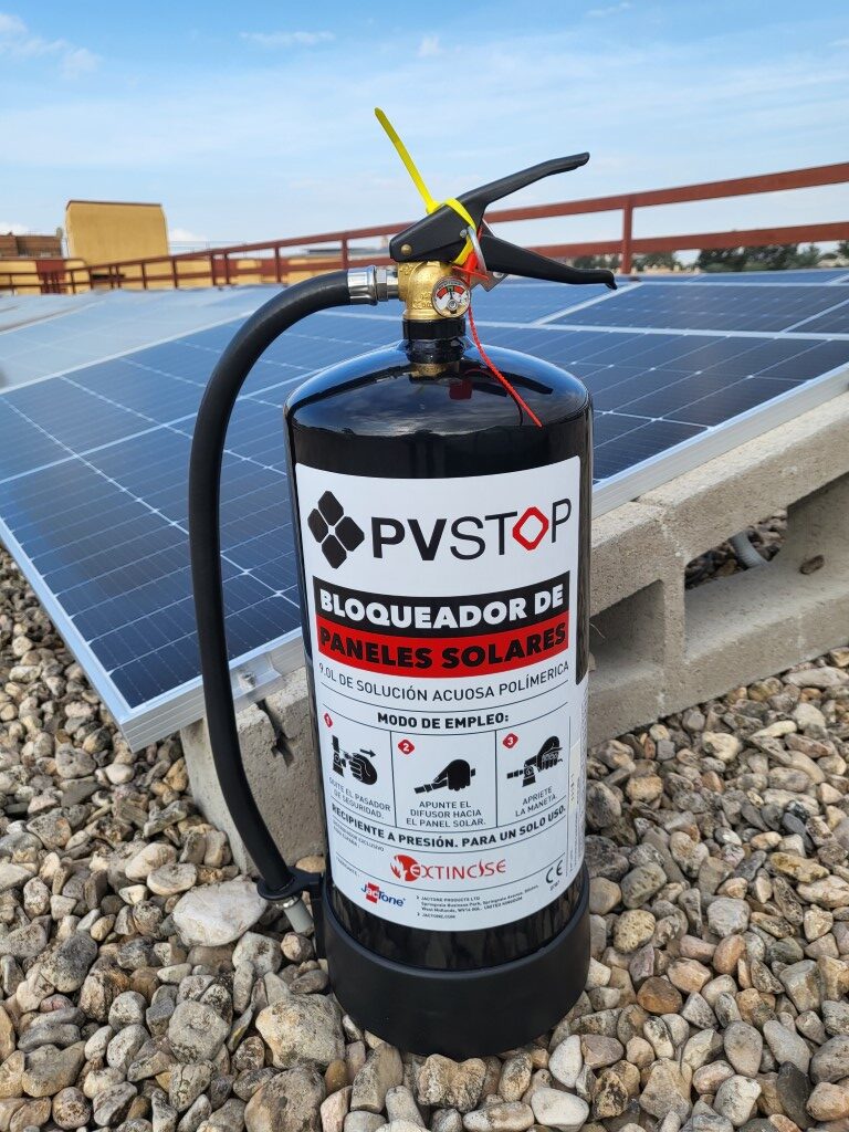 Instalación de bloqueador de paneles fotovoltaicos (en caso de incendio)
